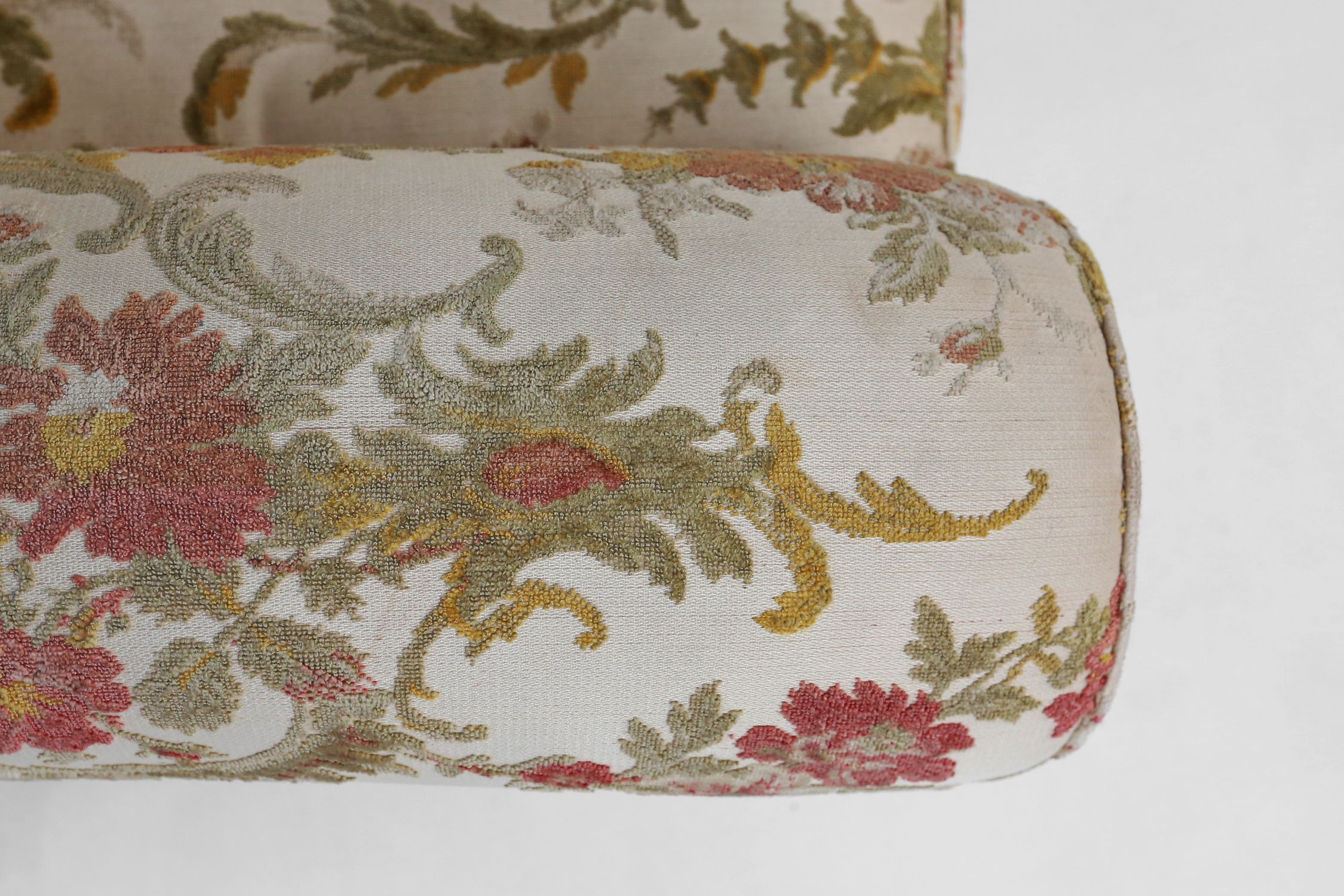 French set of Lounge Chairs in Floral Upholsterythumbnail